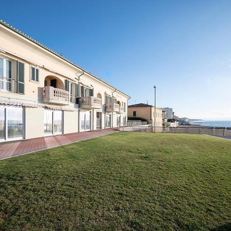 Suite Vista Mare San Vincenzo Exteriör bild